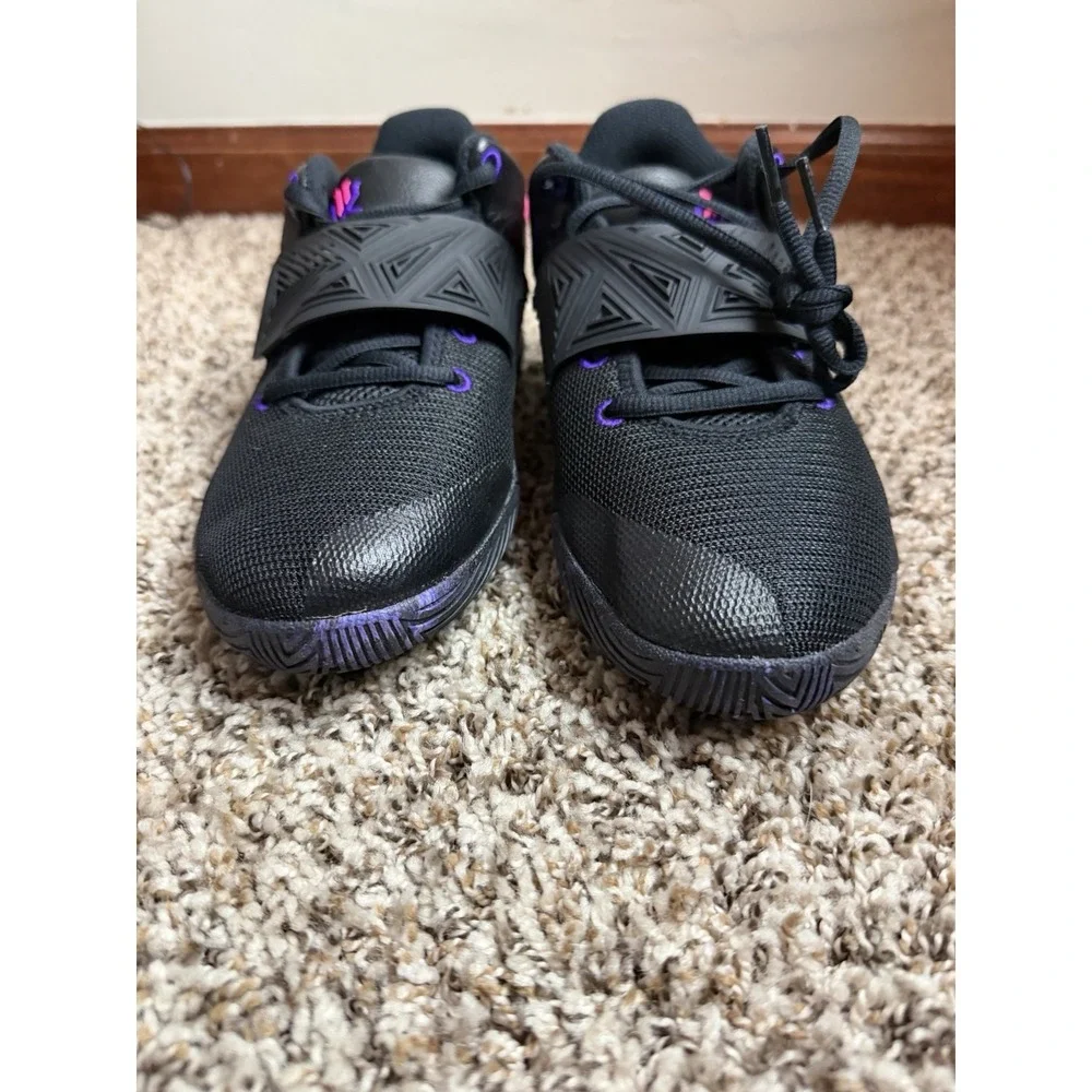 Nike Boys Kyrie Flytrap III BQ5620-006 Black Basketball Sneakers Shoes Size 5.5Y